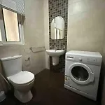 Cozy With Private Bathroom And Balcony Views